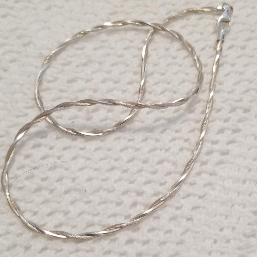 Twisted Necklace